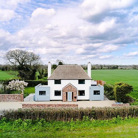 Covehithe House-Coastal Luxury- Sleeps 12-With Huge Swimspa! Wrentham Exterior photo