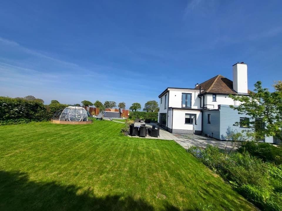 Covehithe House-Coastal Luxury- Sleeps 12-With Huge Swimspa! Wrentham Exterior photo